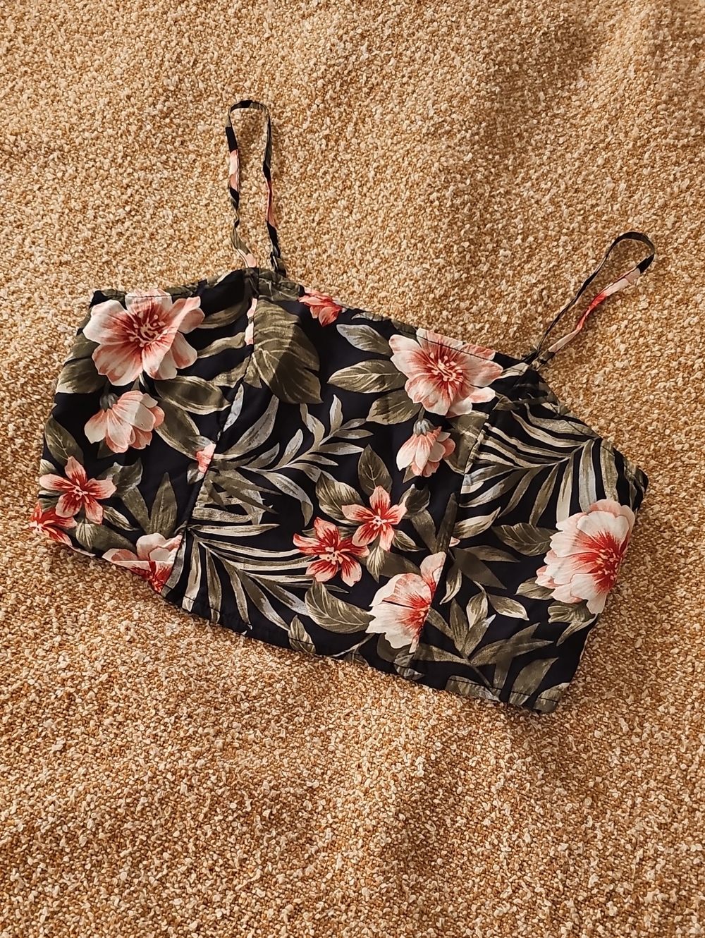 American Eagle Outfitters Black Floral Cropped Cami with Adjustable Straps